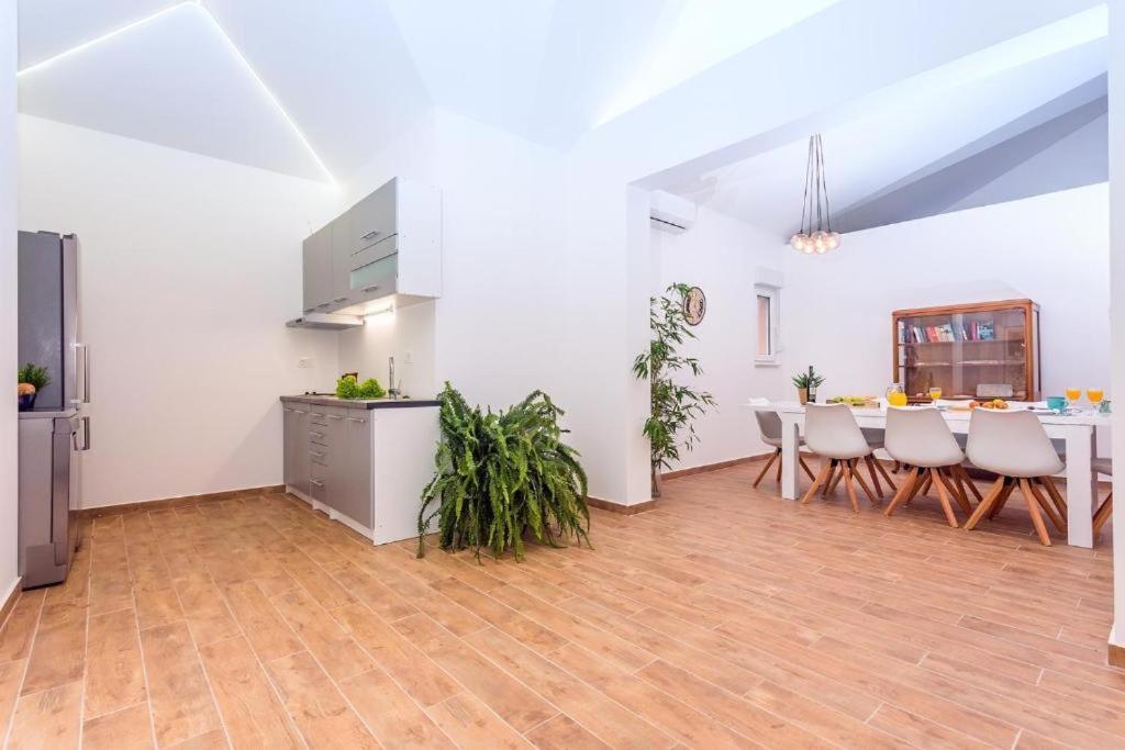 Villa Marietta Equino Sitno Donje Екстериор снимка